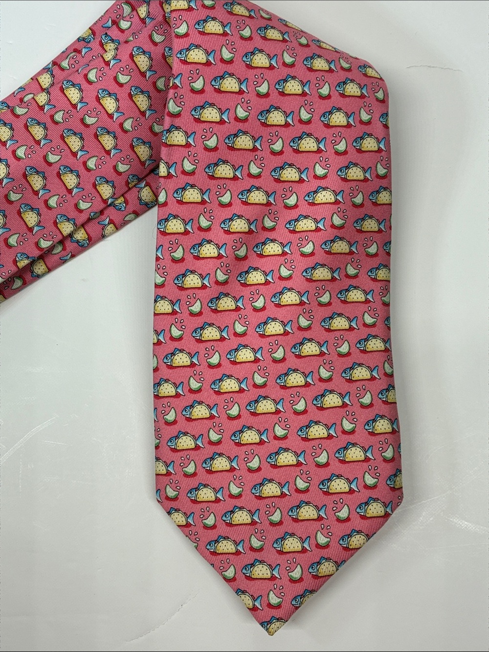Vineyard Vines Fish Taco and Limes Novelty Tie